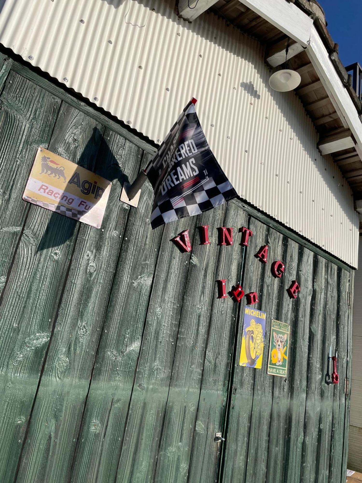 ライダーズハウス薩摩ヴィンテージインビーチフロント Minamiosumi Εξωτερικό φωτογραφία
